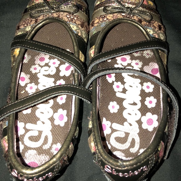 Girls Skechers - Picture 5 of 6